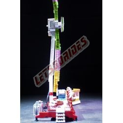 LetsGoRides - Speed, Reproduction motorisée de l'attraction foraine "Speed" (KMG) en Lego.
Transportable sur une remorque de 8 t