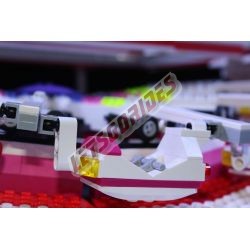  - Matterhorn, Reproduction motorisée de l'attraction foraine "Matterhorn" en briques Lego
Transportable sur 3 remorques.
