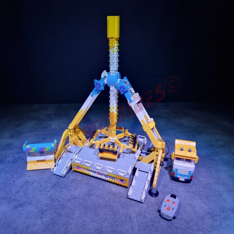 Loop Fighter - LEGO® bricks fairground attraction