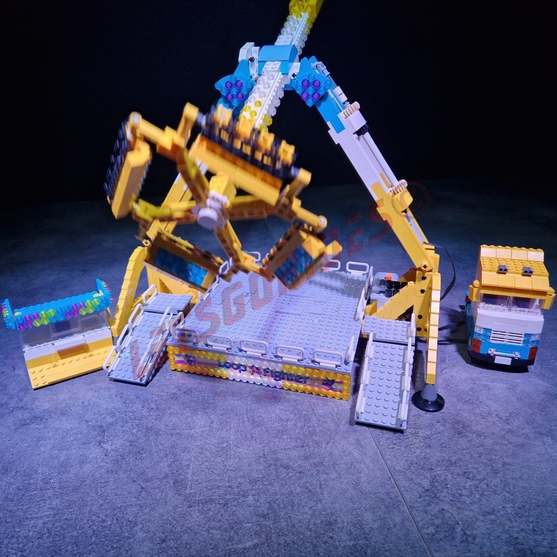 Loop Fighter - LEGO® bricks fairground attraction Product type Complete Kit
