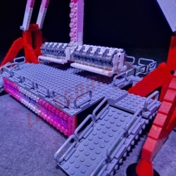 Jet Fighter - Atracción de feria con ladrillos LEGO®