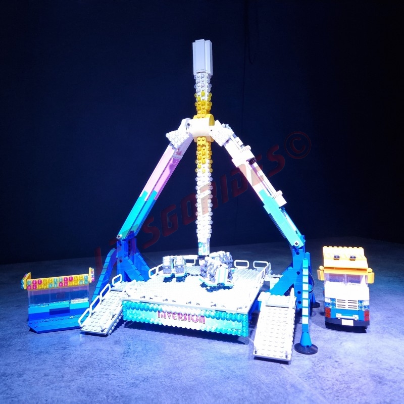 Inversion - Jahrmarktsattraktion aus LEGO® Steinen